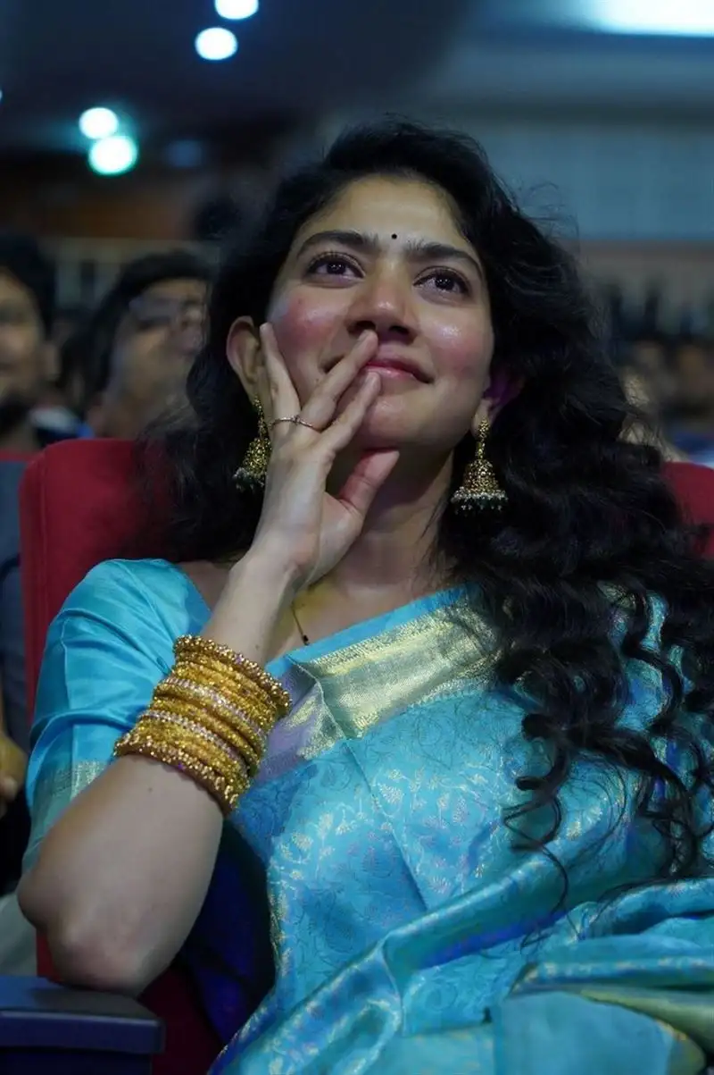 Indian Actress Sai Pallavi Stills in Blue Saree